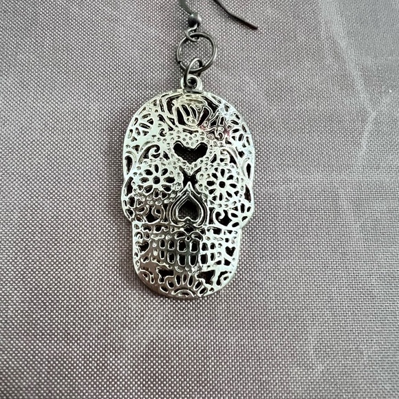 Shull Earrings - Picture 4 of 5